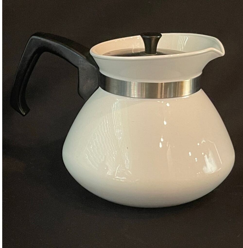 Corning Ware P-104 Thermique 6 Cup White Insulated Coffee Server Carafe MCM